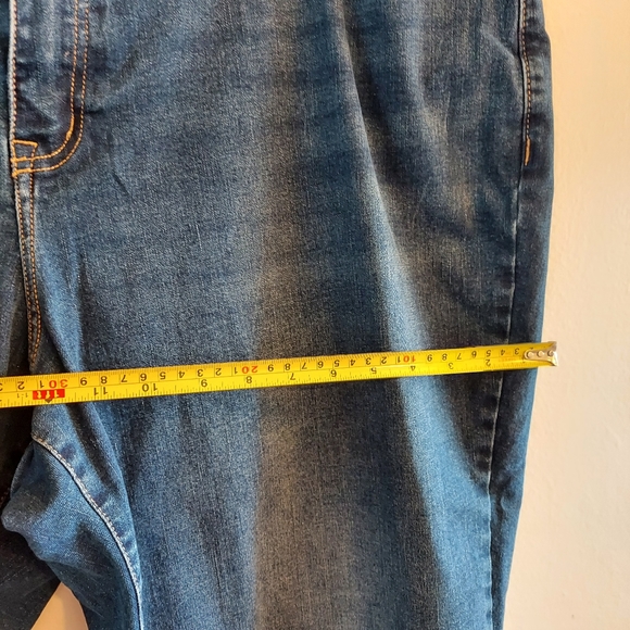 Lane bryant jean - Picture 3 of 9